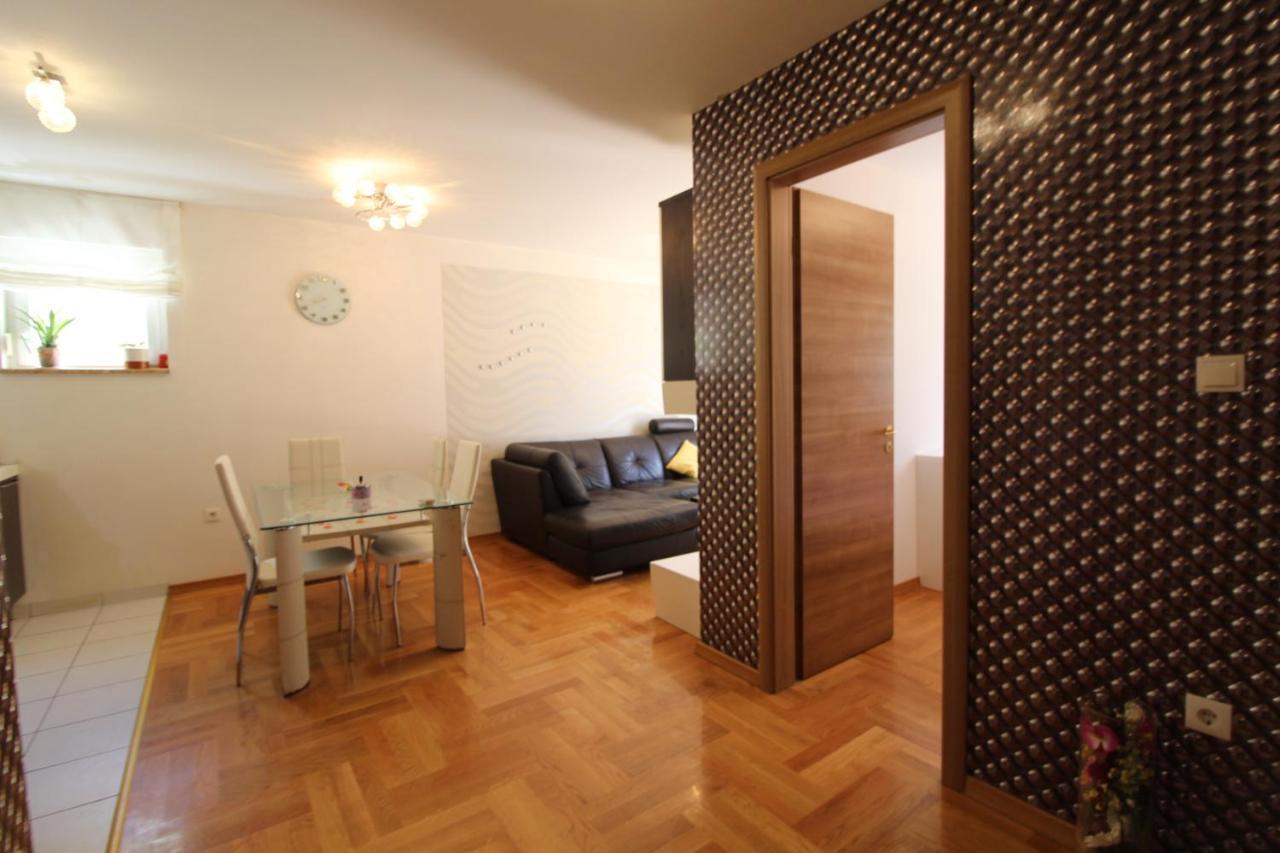 Macadamia Apartment With Garage Parking Split Exterior foto